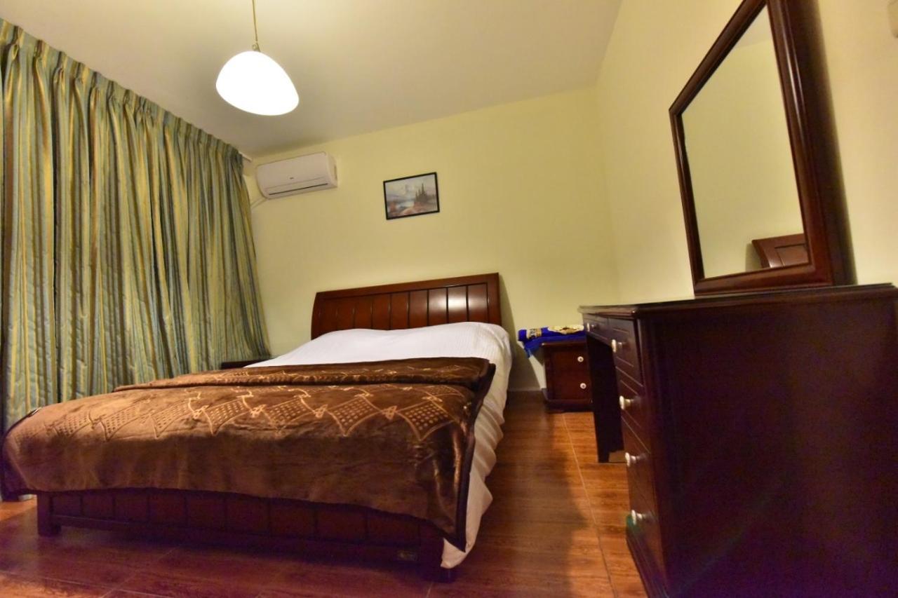 Al Farooq Hotel Apartments Ammán Kültér fotó