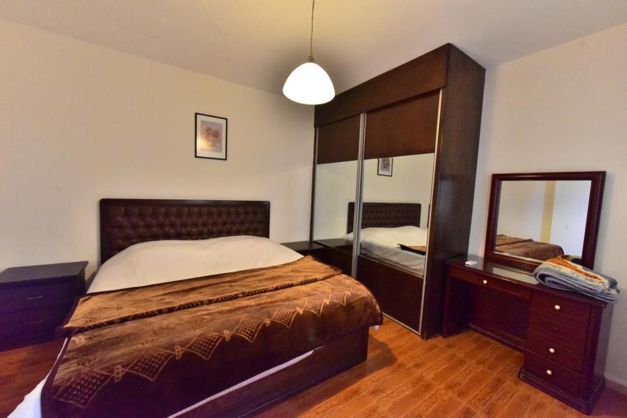 Al Farooq Hotel Apartments Ammán Kültér fotó