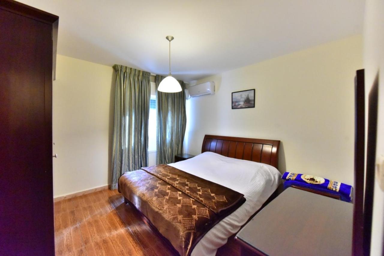 Al Farooq Hotel Apartments Ammán Kültér fotó